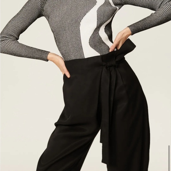 NONchalent Black Piper Pants Barrel Leg XS - Picture 5 of 6